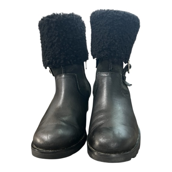 UGG Shoes - UGG Black Bellvue II Leather Boots with Shearling Lining Size 6